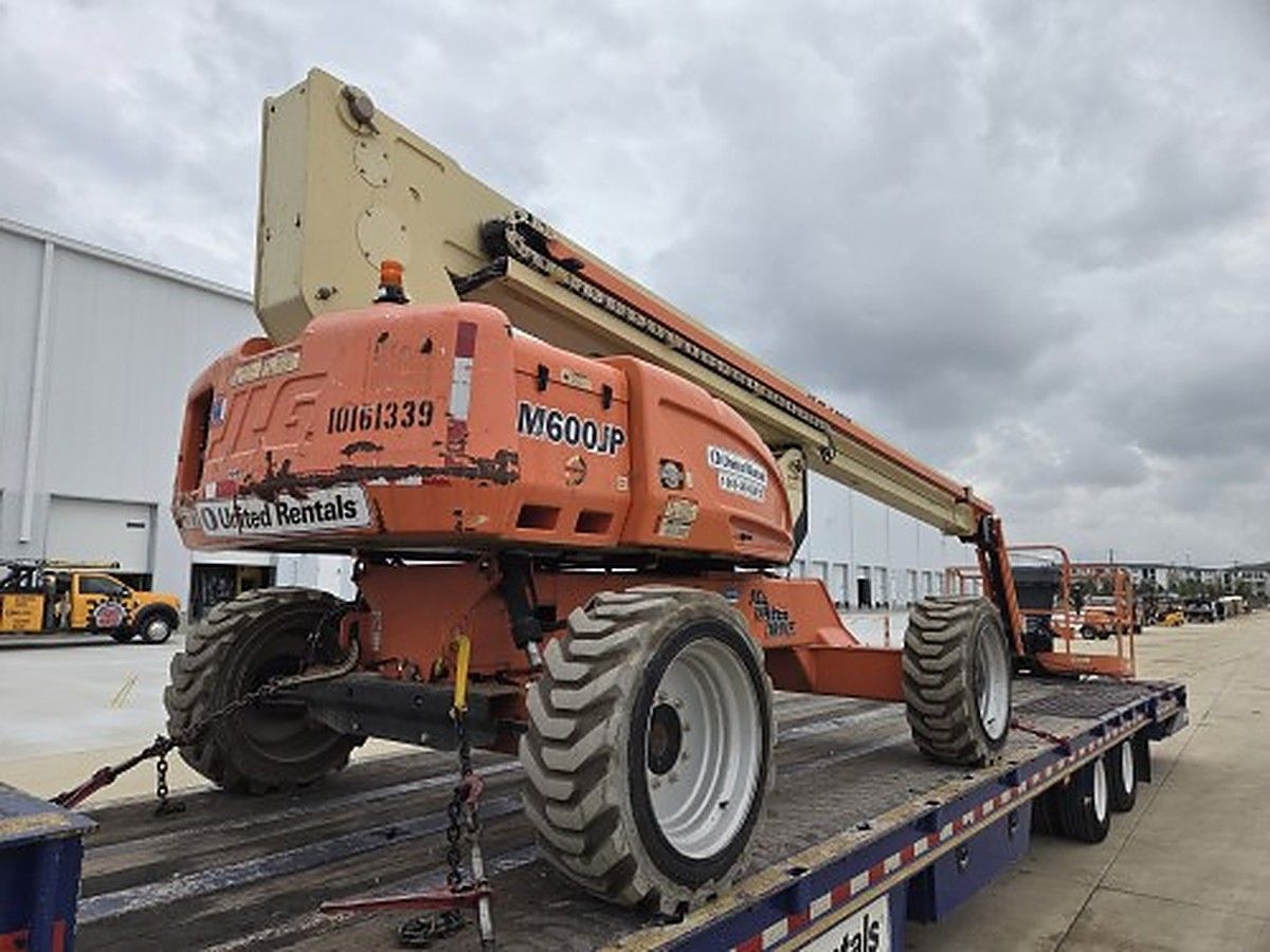 JLG M600JP photo 4