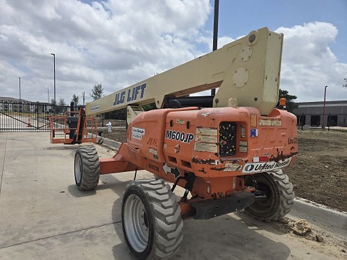 JLG M600JP photo 6