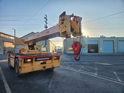 2014 BRODERSON IC-200-3H Crane 15 Ton Industrial