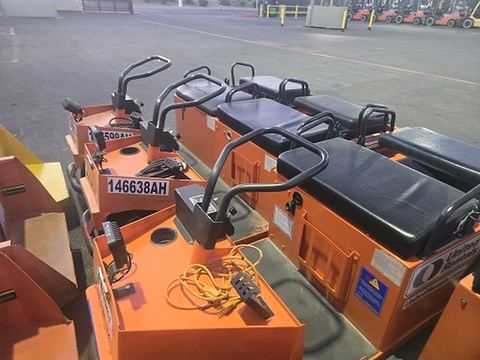 2014 COLUMBIA EX21-T-24 Industrial Electric Cart 3 Wheeled