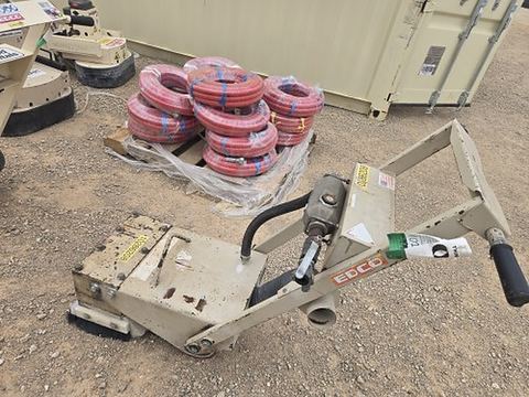 2014 EDCO CD-5 Concrete Scabbler Air 5 Head Push