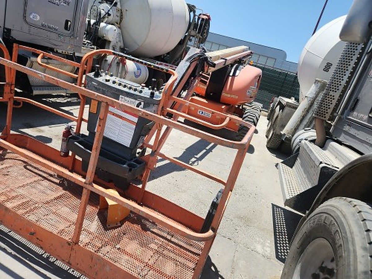 JLG 600AJ photo 7