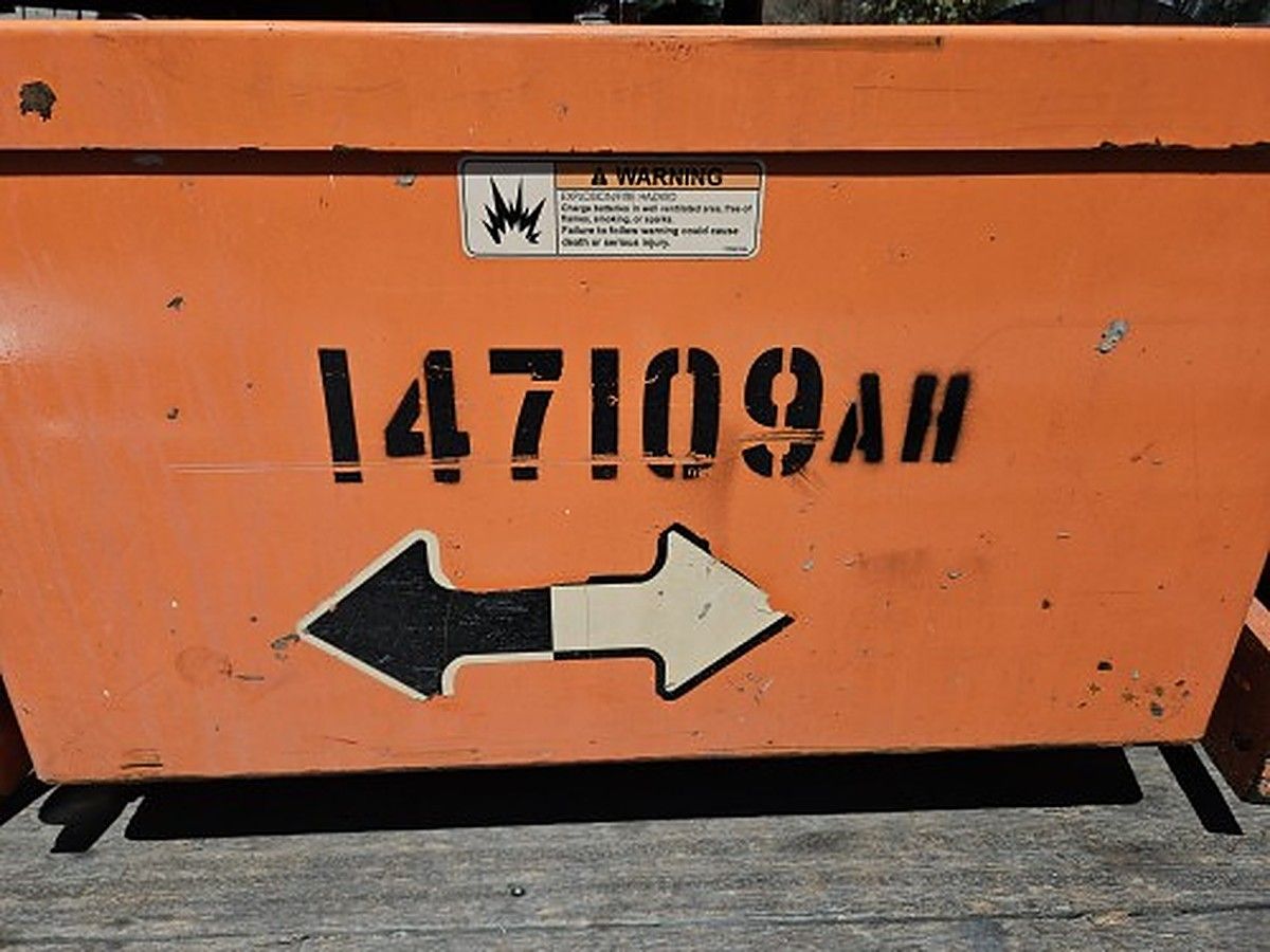JLG E300AJP photo 5