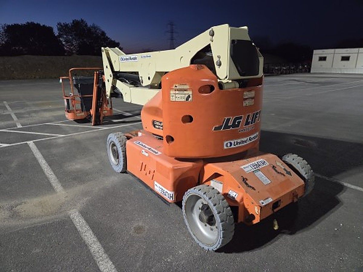 JLG E400AJPN photo 11