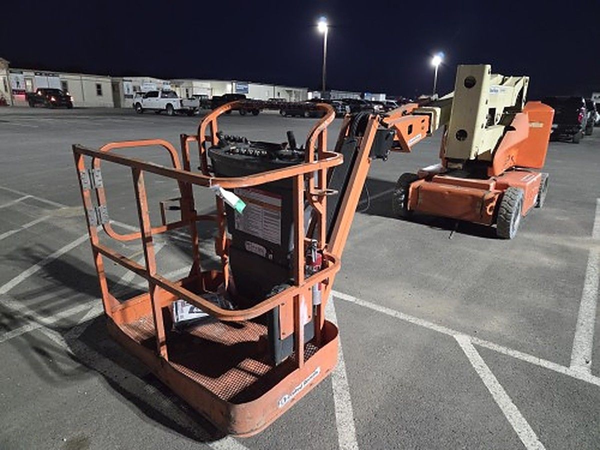 JLG E400AJPN photo 15