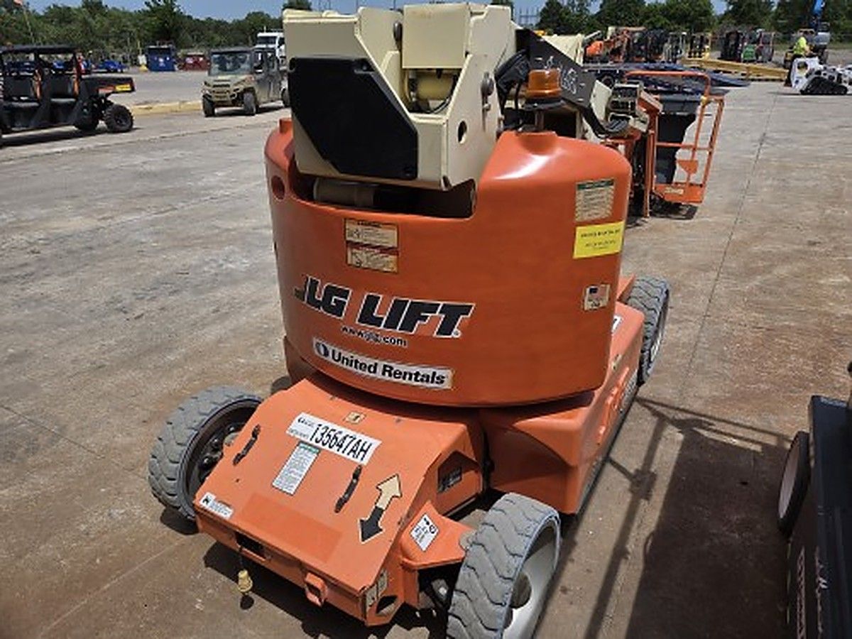 JLG E400AJPN photo 6