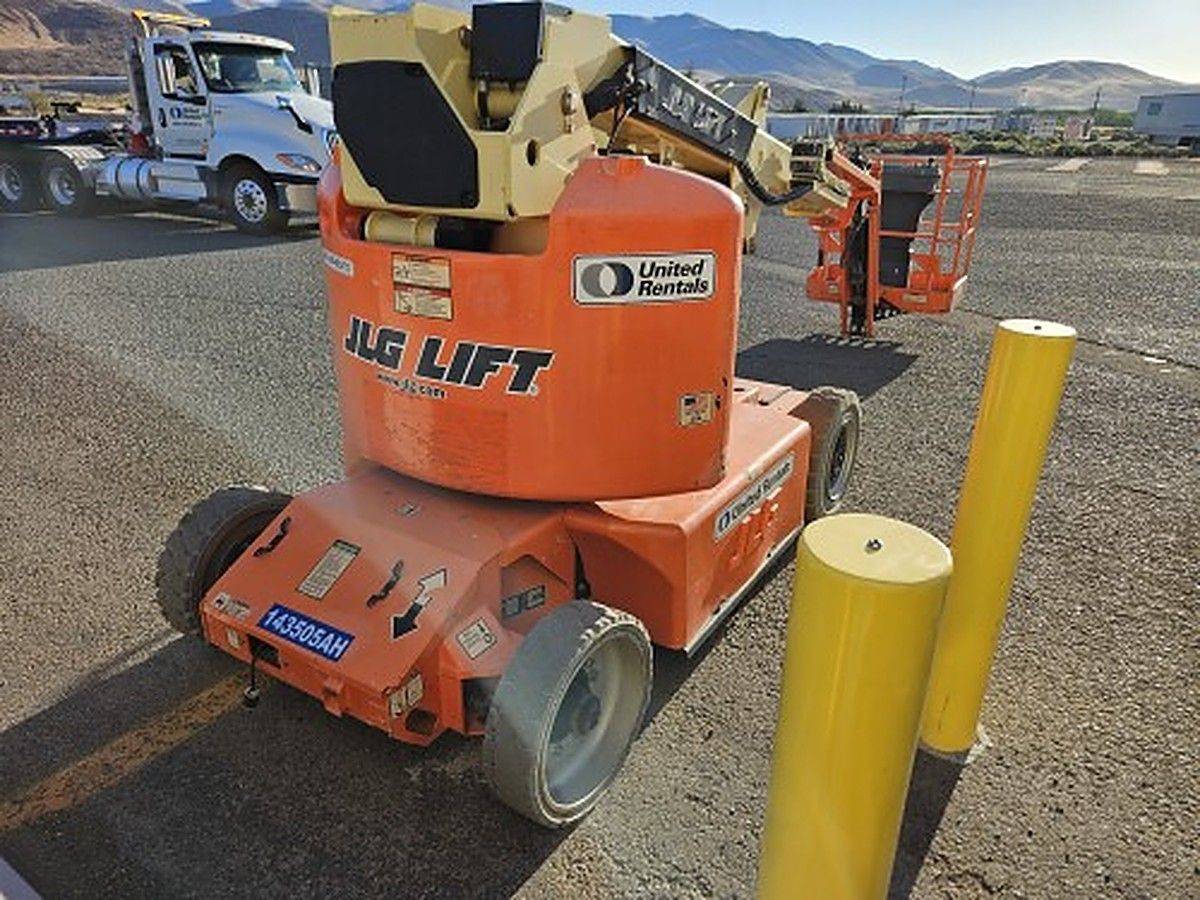JLG E400AJPN photo 7