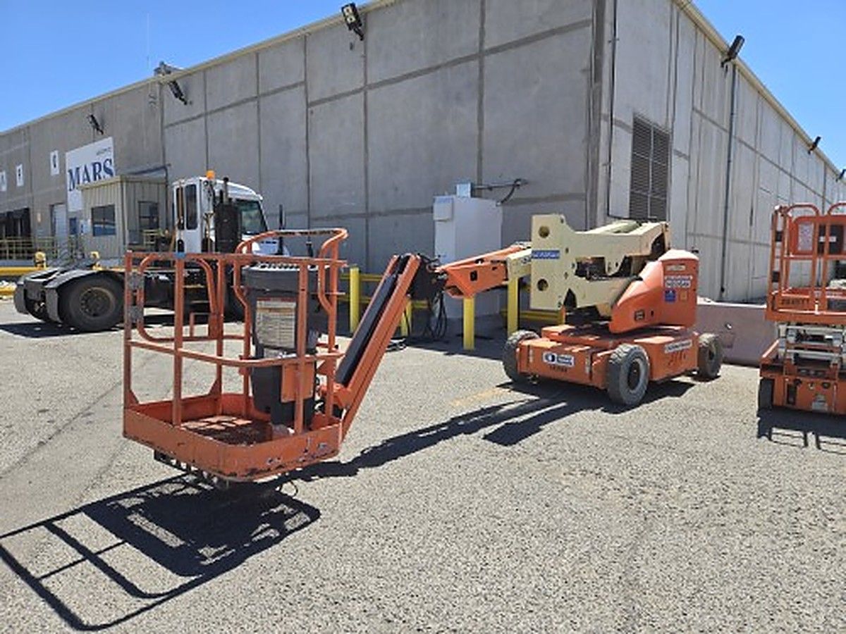 JLG E400AJPN photo 9