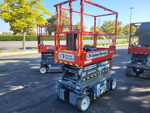 2014 SKYJACK SJIII3219 Scissor Lift 19' Electric