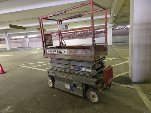 2014 SKYJACK SJIII3219 Scissor Lift 19' Electric