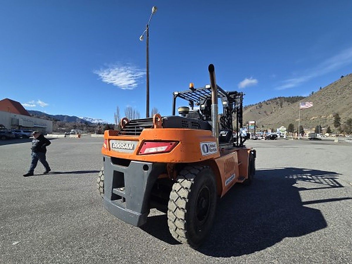 DOOSAN D140S-7 photo 4