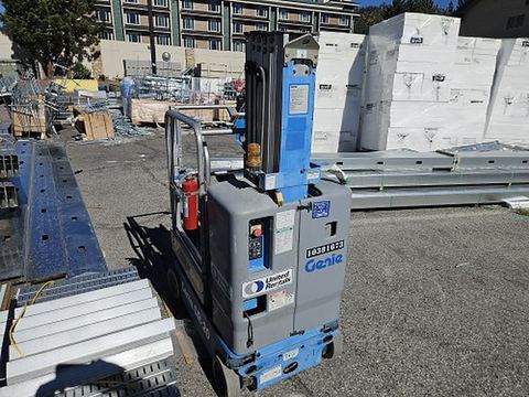 2015 GENIE GR-20 Vertical Lift 18-20' Elec Self Propelled