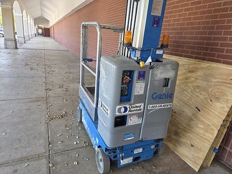 2015 GENIE GR-20 Vertical Lift 18-20' Elec Self Propelled