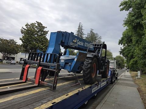 2015 GENIE GTH-1056 Forklift Variable Reach 10000# 50'-62'