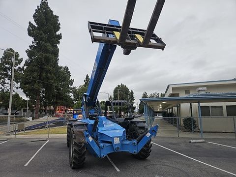 2015 GENIE GTH-1056 Forklift Variable Reach 10000# 50'-62'