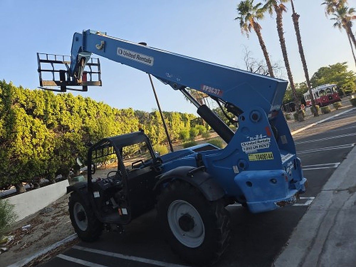 2015 GENIE GTH-844 for sale in Las Vegas, NV