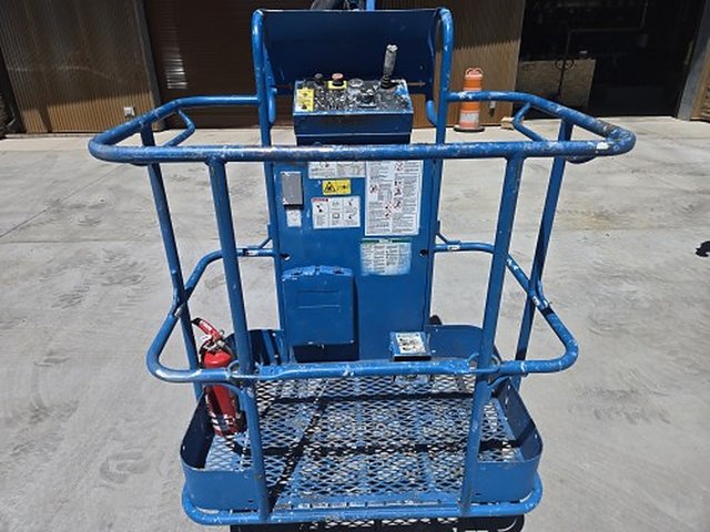2015 GENIE Z-30/20N RJ Boom 30-33' Articulating Dc