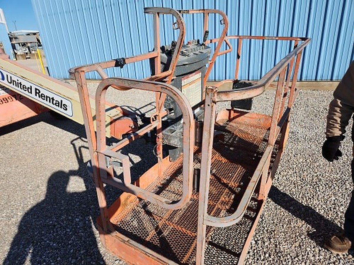 JLG 400S photo 4