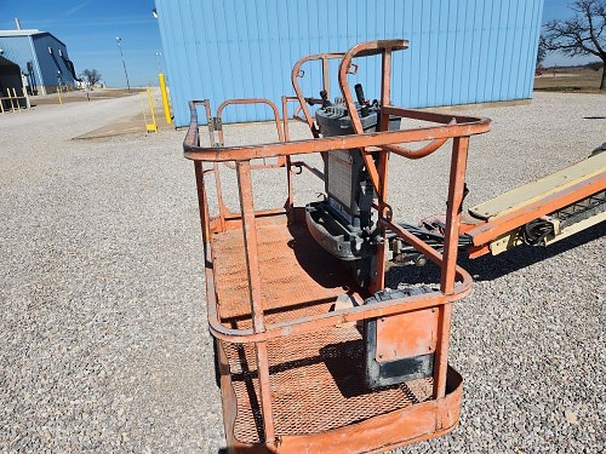 JLG 400S photo 6