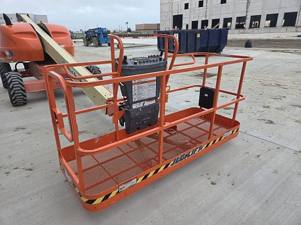 JLG 400S photo 9