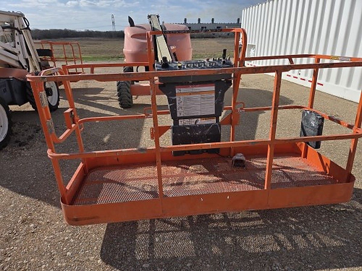 JLG 400S photo 2