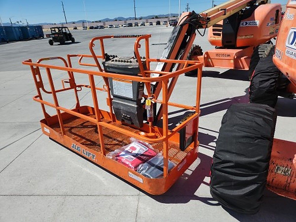 JLG 600AJ photo 4