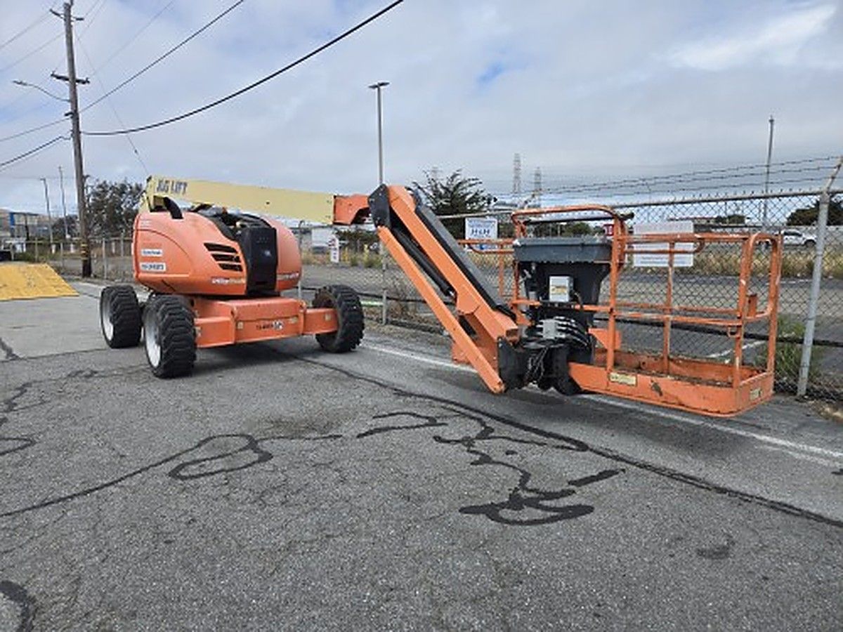 JLG 600AJ photo 2