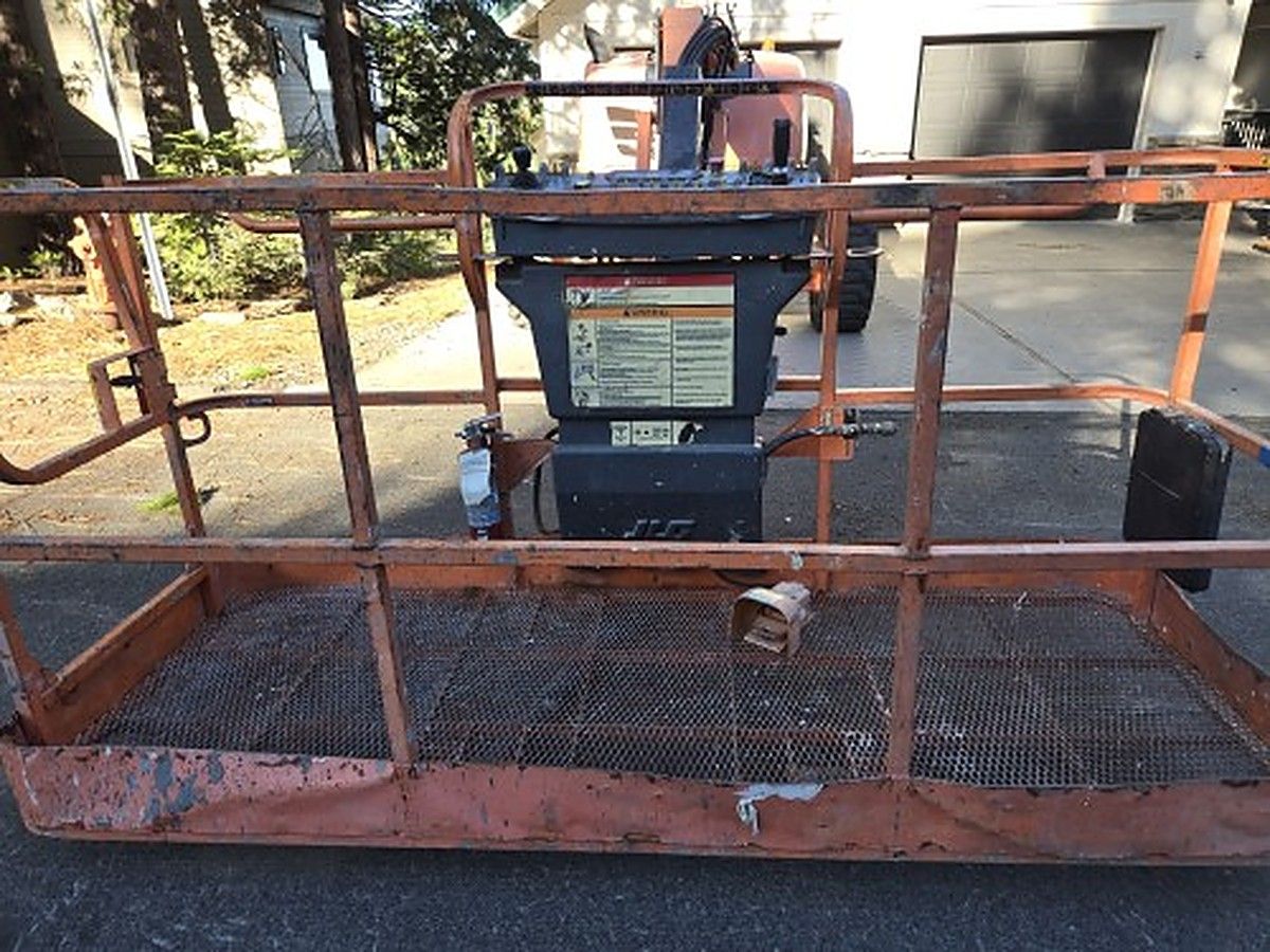 JLG 600AJ photo 2