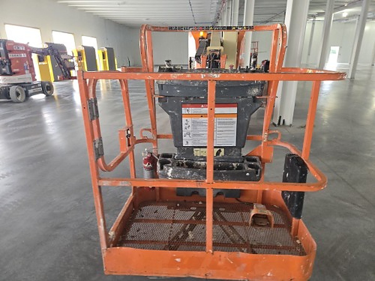 2015 JLG E300AJP for sale in Las Vegas, NV