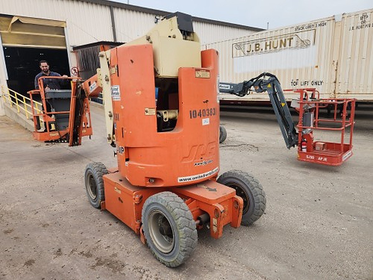 JLG E300AJP photo 8