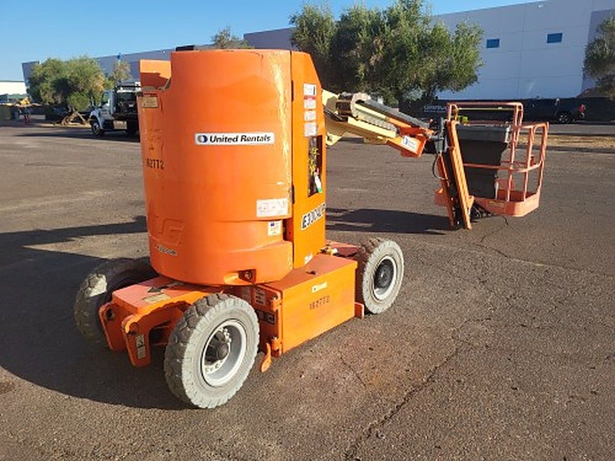 JLG E300AJP photo 4