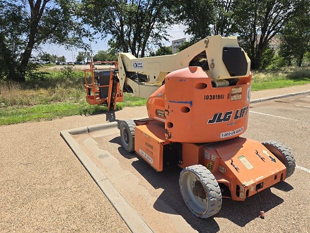 JLG E400AJPN photo 6