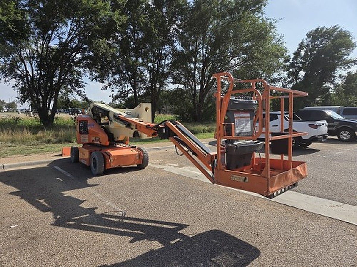 JLG E400AJPN photo 9