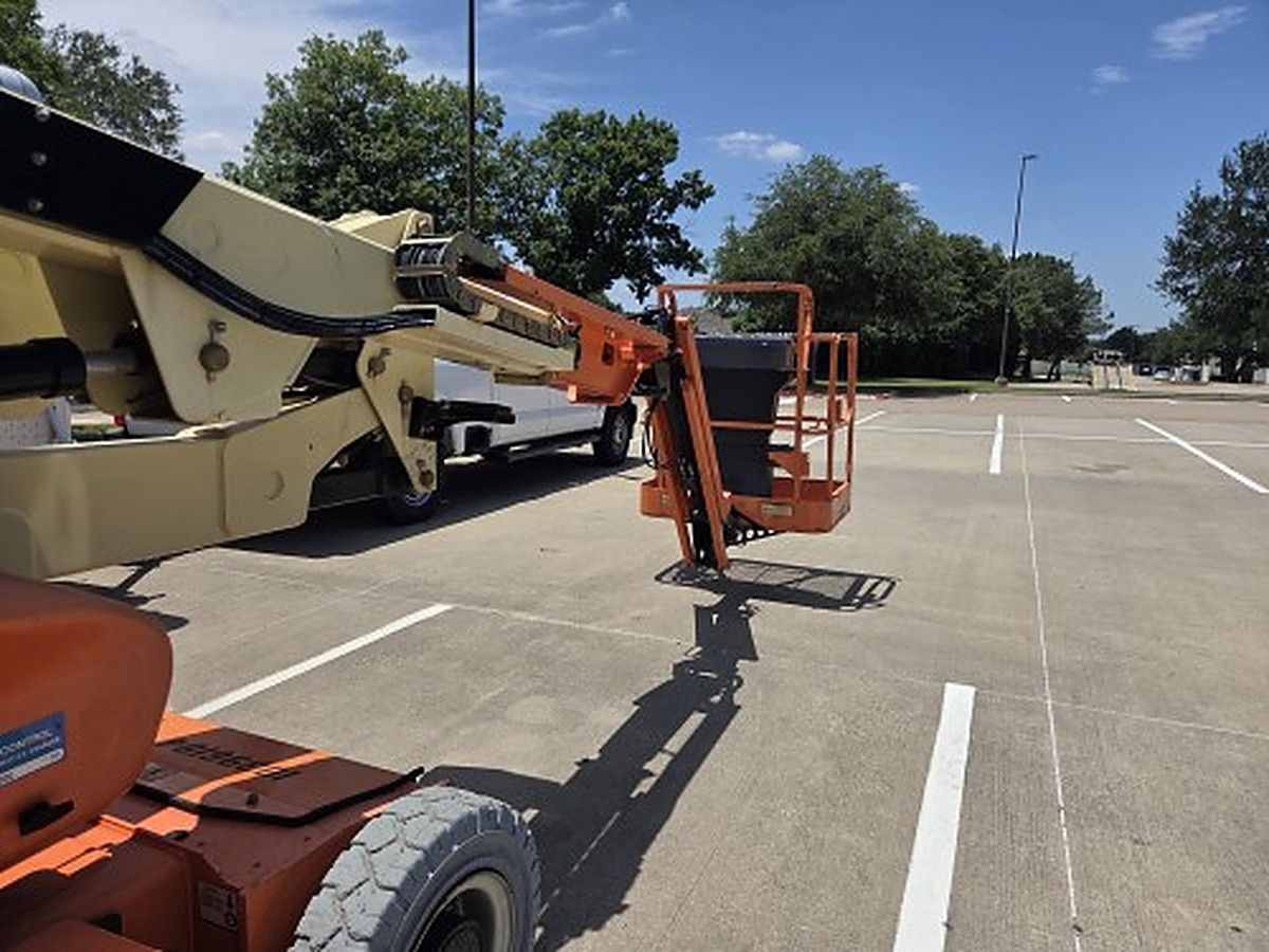 JLG E400AJPN photo 7