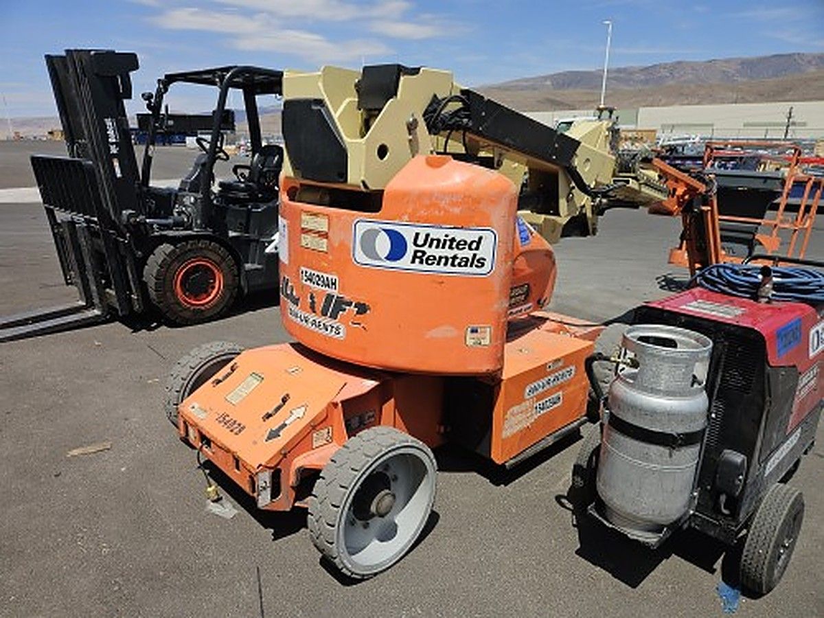 JLG E400AJPN photo 11