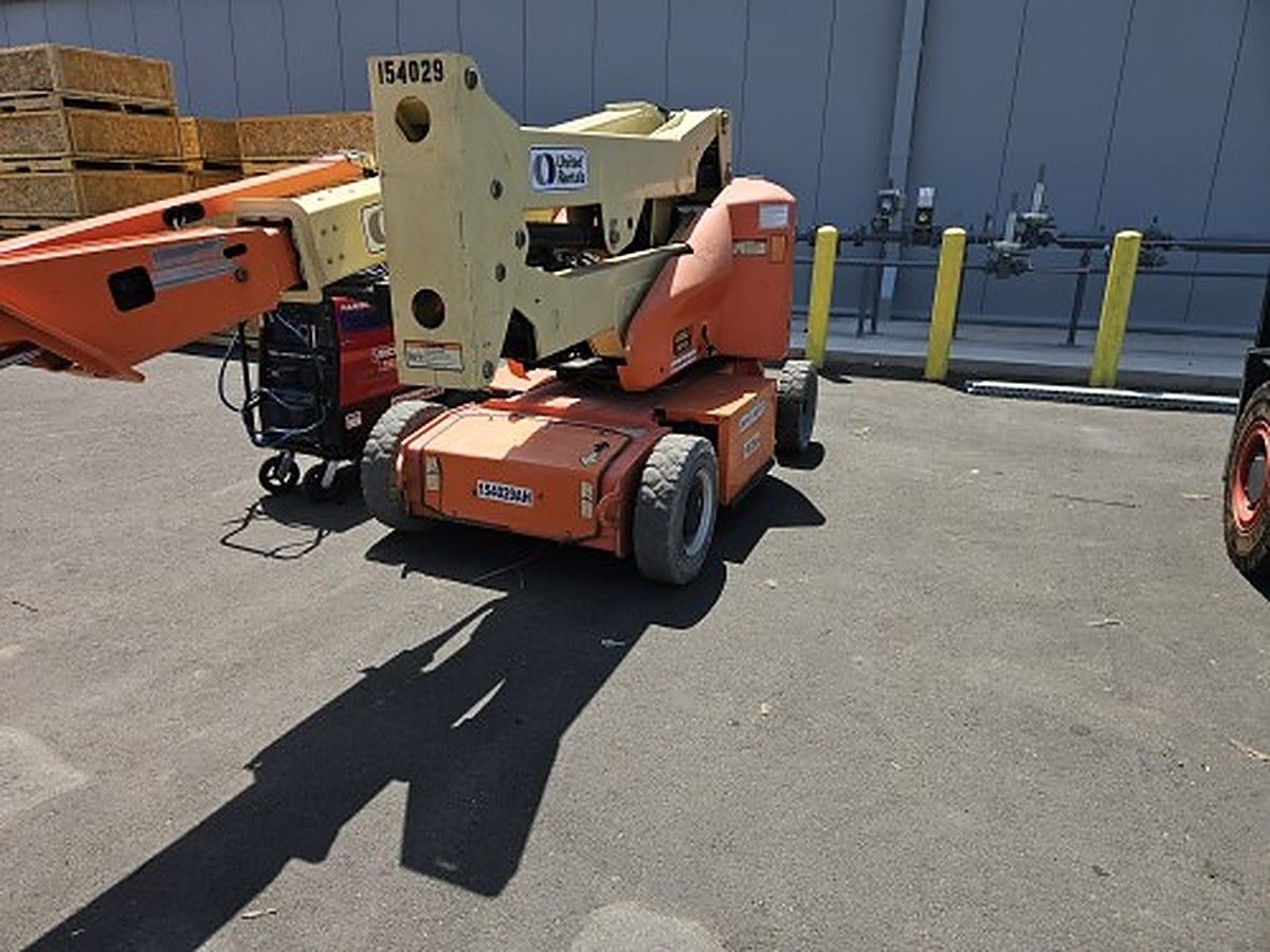 JLG E400AJPN photo 14
