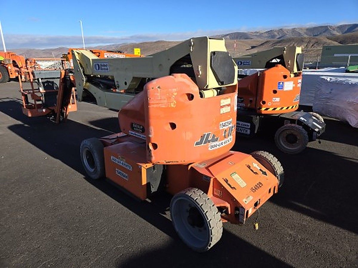 JLG E400AJPN photo 7
