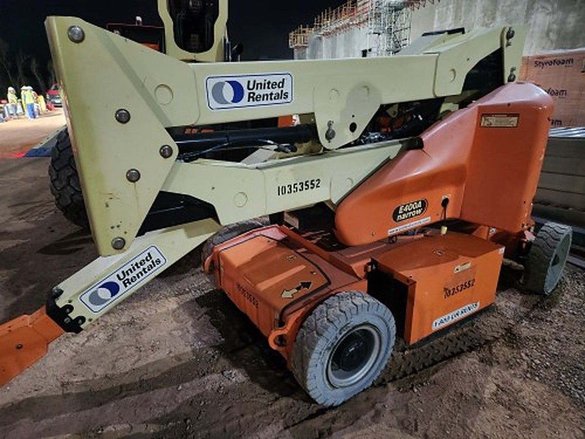 JLG E400AN photo 3