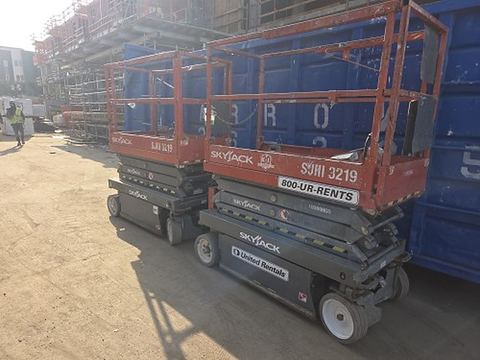 2015 SKYJACK SJIII3219 Scissor Lift 19' Electric
