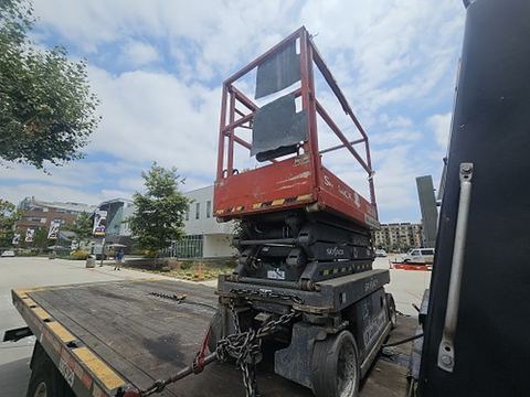2015 SKYJACK SJIII3219 Scissor Lift 19' Electric