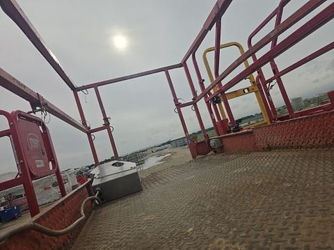 2015 SKYJACK SJIII4632 Scissor Lift 30-35' Electric 46-48" Wide