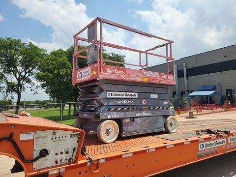2015 SKYJACK SJIII4632 Scissor Lift 30-35' Electric 46-48" Wide