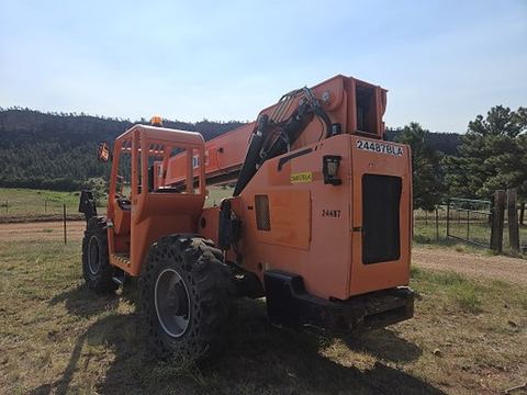 2015 SKYTRAK 10054 Forklift Variable Reach 10000# 50'-62'