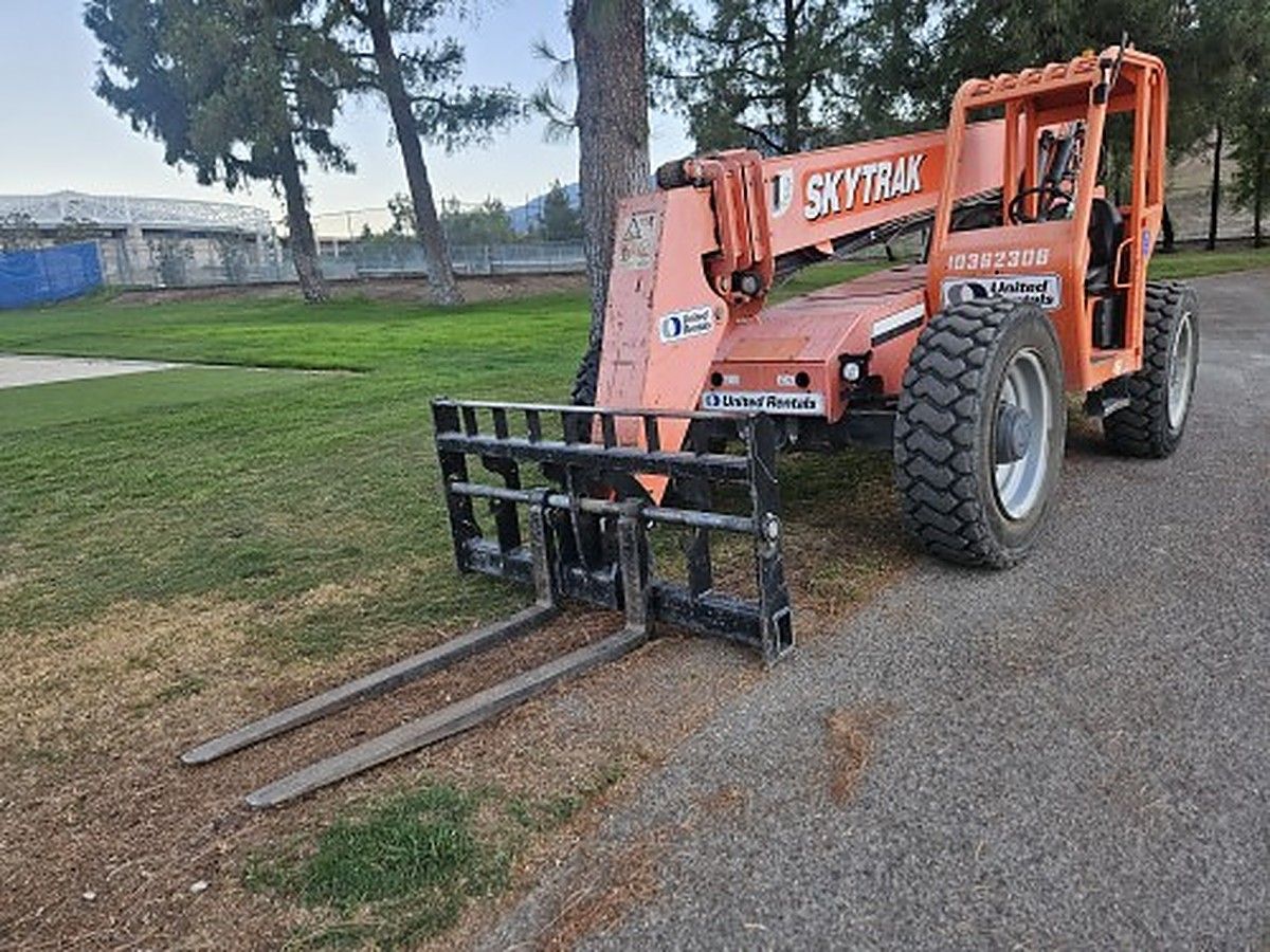 SKYTRAK 6042 photo 6
