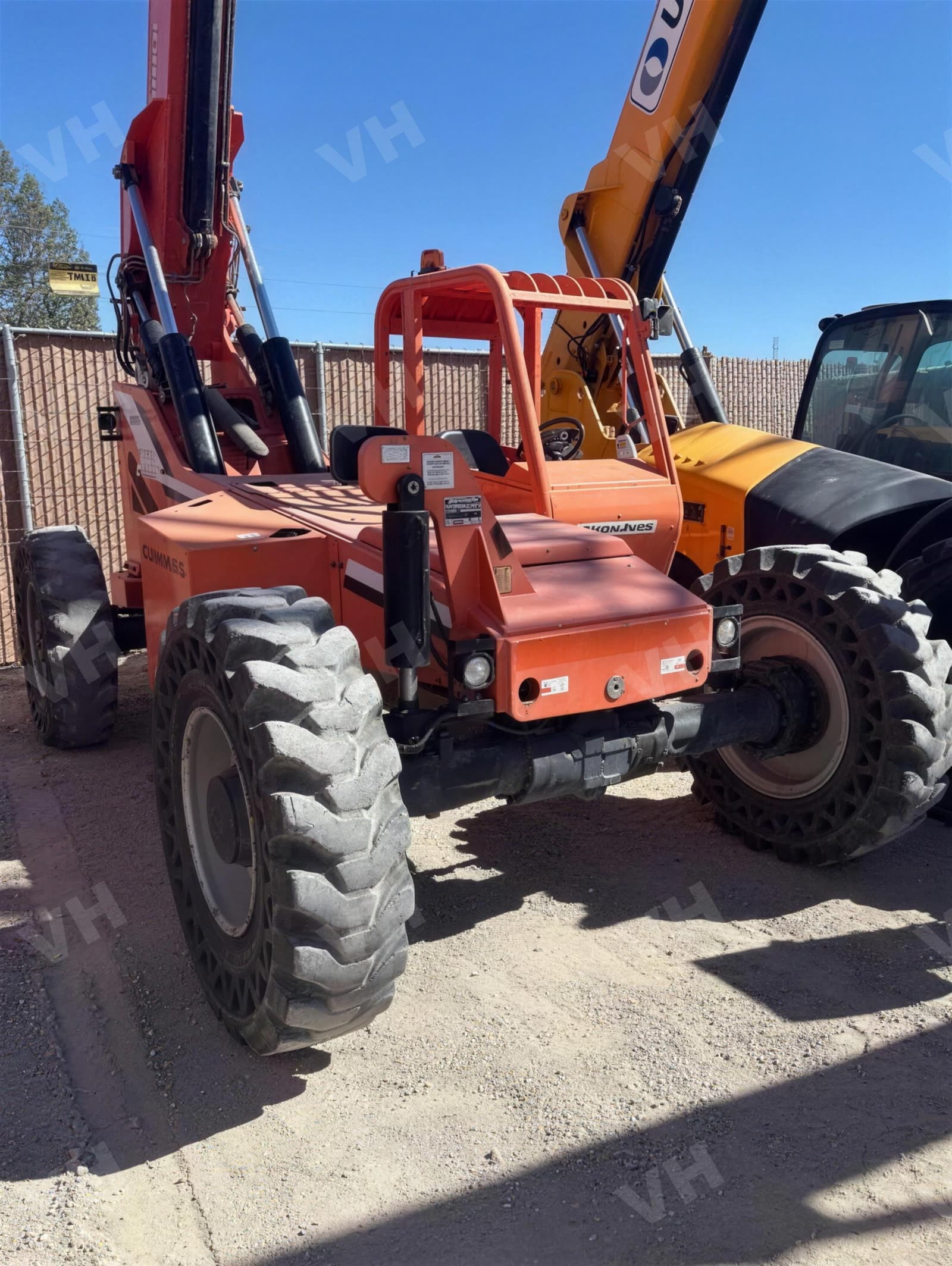 2015 SkyTrak 8042 FORKLIFT VARIABLE REACH 8000# 40-49' photo 2