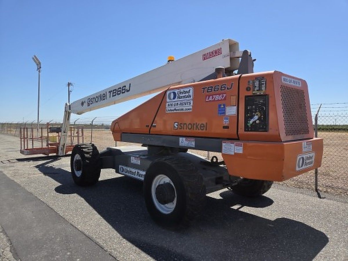 2015 SNORKEL TB66J for sale in Las Vegas, NV