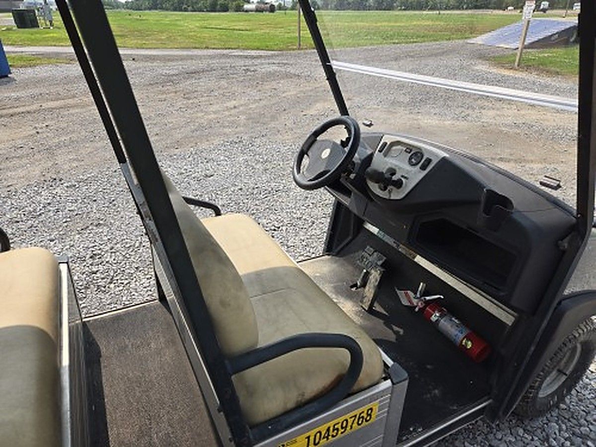 CLUB CAR TRANSPORTER 6 photo 5