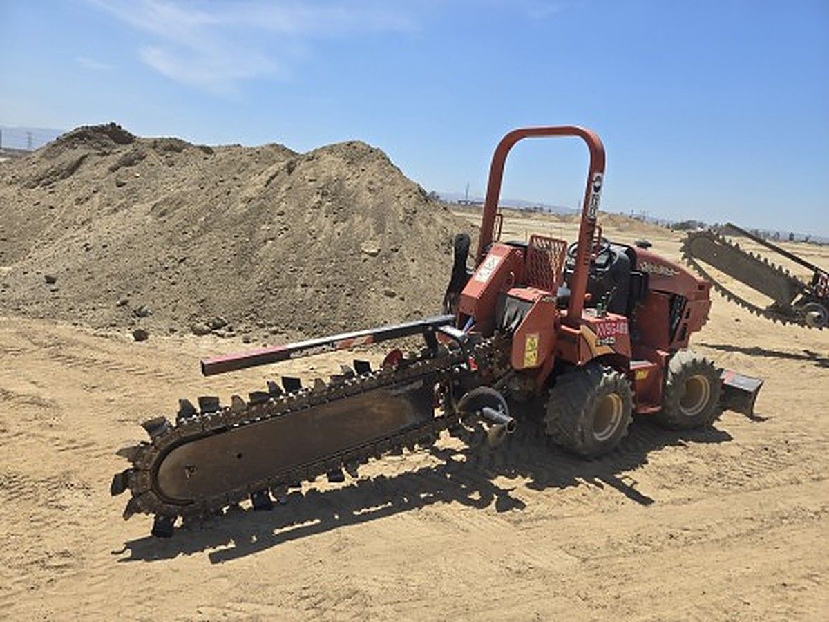 DITCHWITCH RT45A photo 2