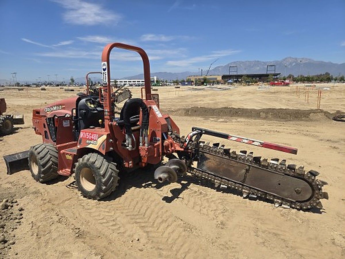 DITCHWITCH RT45A photo 4