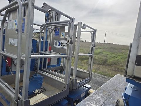 2016 GENIE GR-20 Vertical Lift 18-20' Elec Self Propelled